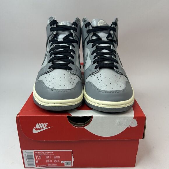 Nike Dunk High WMNS “Aged Grey/Grey Sail” 2023 - Picture 2 of 5